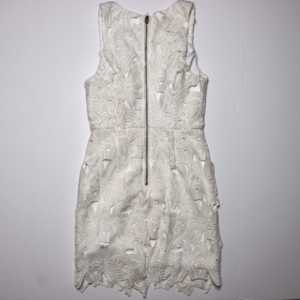 ASTR White Textured Floral Body-Con Dress Sz S - Picture 4 of 5